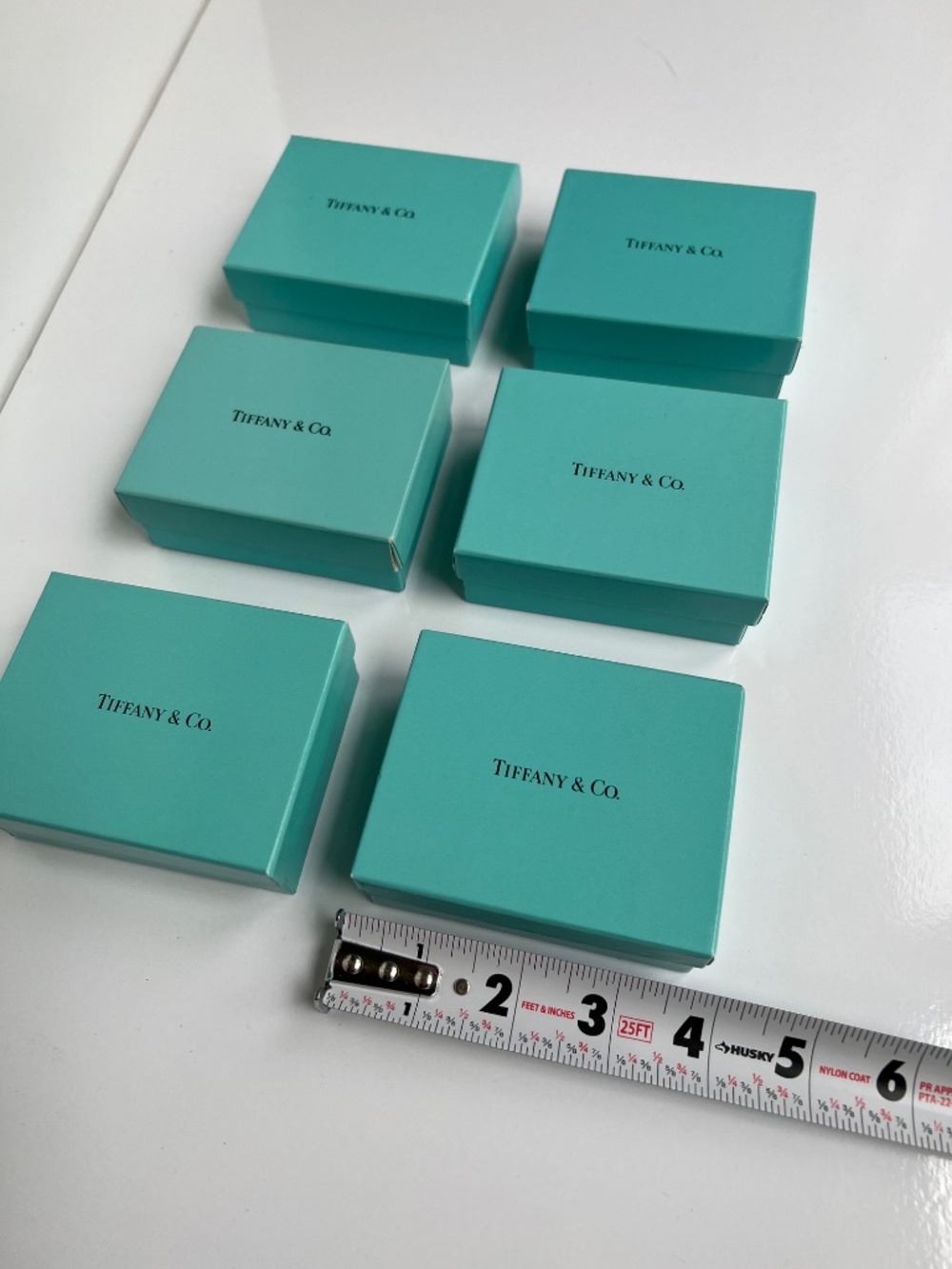 Large lot of Tiffany & Co. Boxes, ribbons, pouches, etc. - Picture 10 of 16